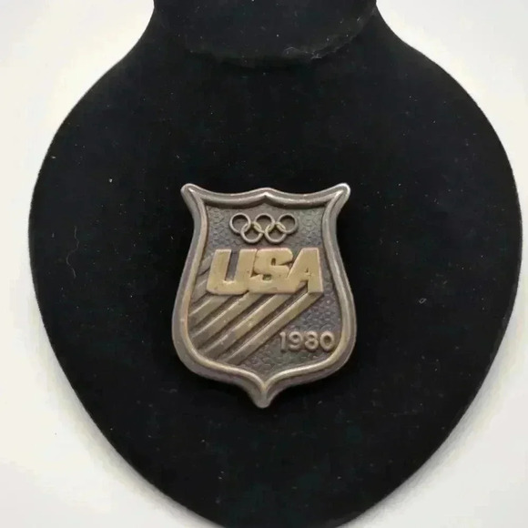 1980 USA Olympic Games rings on shield BERGAMOT BRASS WORKS Belt Buckle - Picture 2 of 5